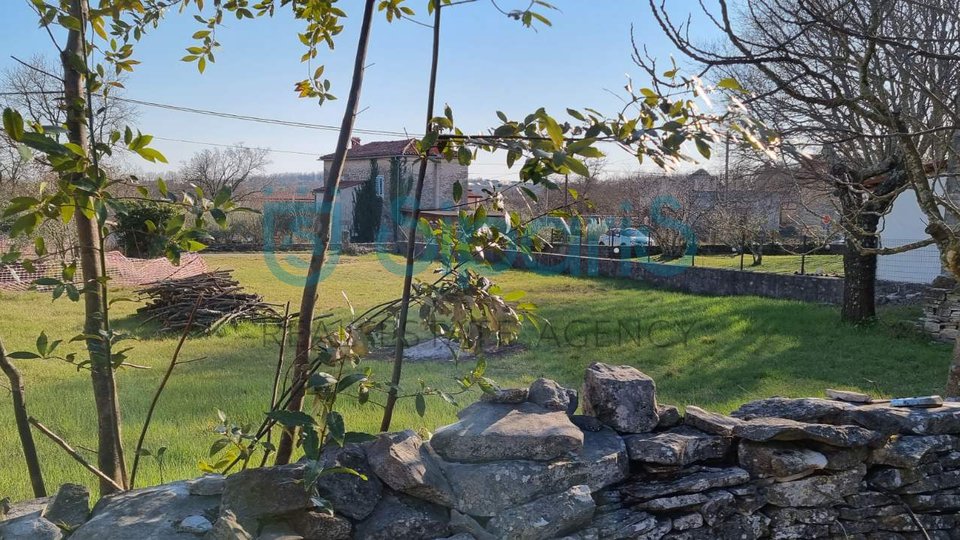 BUJE STONE HOUSE WITH BUILDING LAND 1000M2