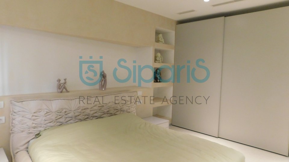 UMAG LUXURY APARTMENT BY THE SEA