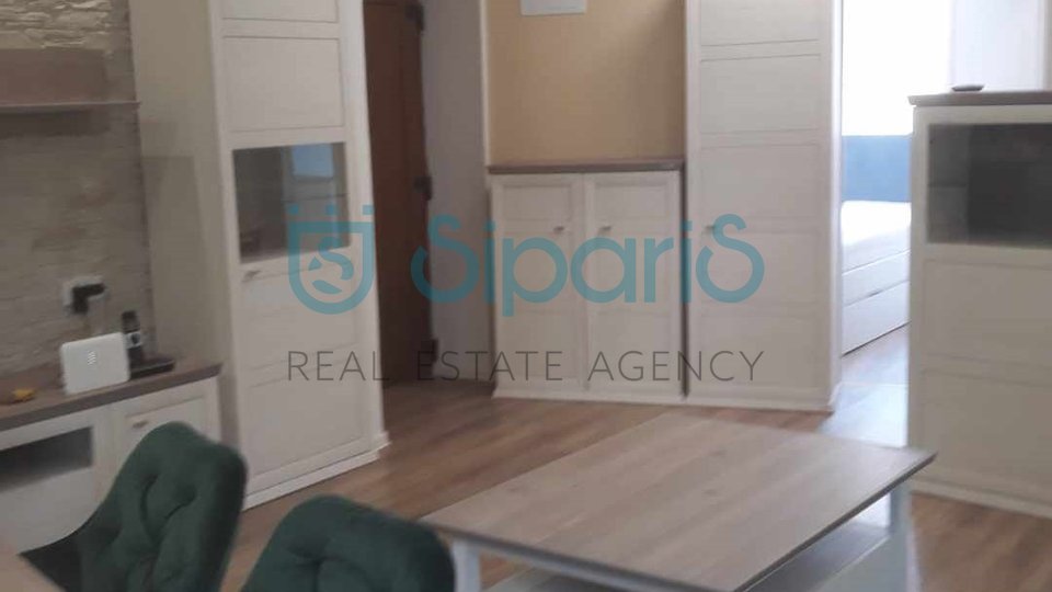 BUJE APARTMENT COMPLETELY RENOVATED APARTMENT IN THE CENTER OF THE CITY
