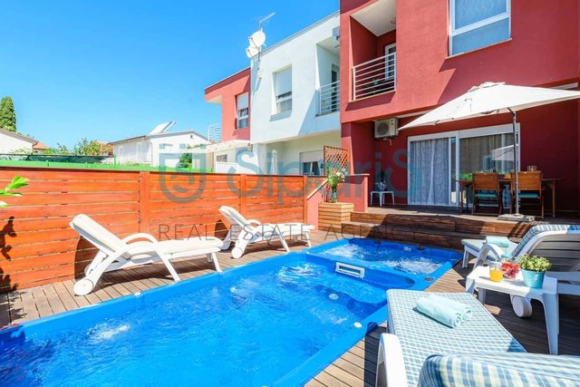 UMAG VALICA APARTMENT WITH SWIMMING POOL AND JACUZZI