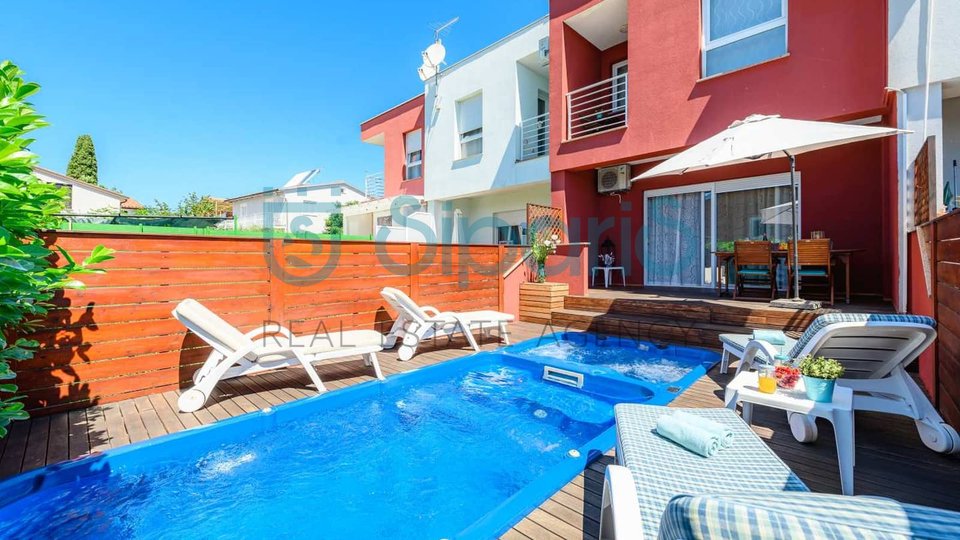 UMAG VALICA APARTMENT WITH SWIMMING POOL AND JACUZZI