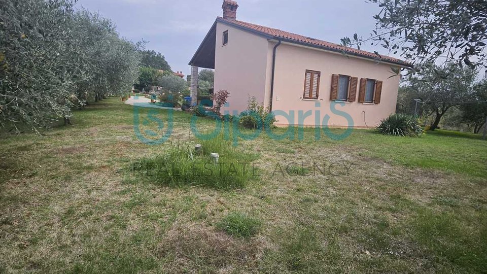 BUJE DETACHED HOUSE ON 1200M GARDEN