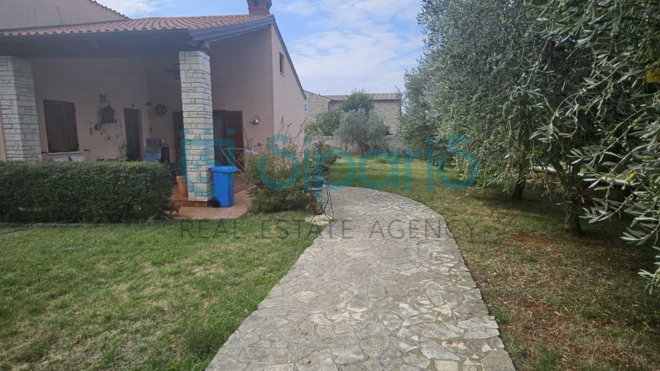 BUJE DETACHED HOUSE ON 1200M GARDEN