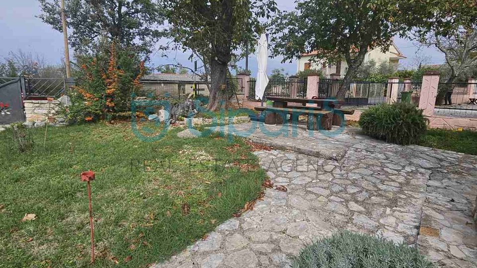 BUJE DETACHED HOUSE ON 1200M GARDEN