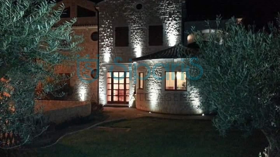 Luxury Swarovski villa fully furnished in Nova Vas near Porec