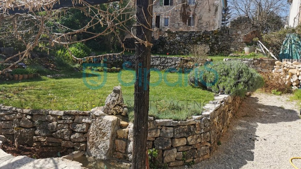 Romantic stone house near Višnjan