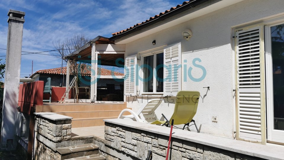 UMAG HOUSE 300 M FROM THE SEA